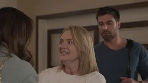 Estela se reencuentra con su hija Elsa tras escapar del psquiátrico Estela se reencuentra con su hija Elsa tras escapar del psquiátrico