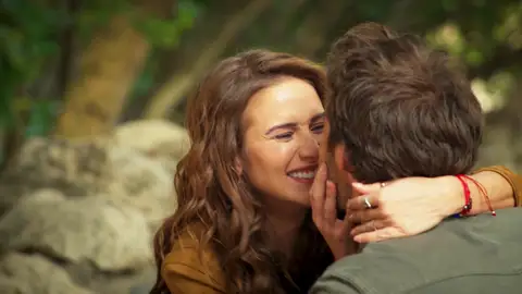 Victoria y Alejandro, cada día más unidos ante los celos de Lucrecia Victoria y Alejandro, cada día más unidos ante los celos de Lucrecia