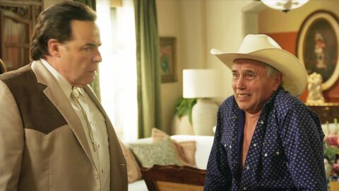 Delfino llora y asegura que hizo caso a su patrón para salvar la vida al bebé