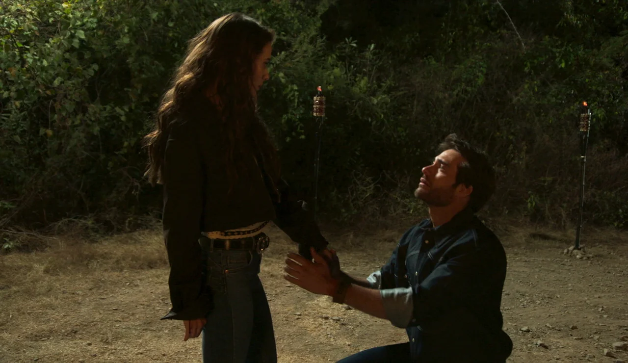 Alejandro pide a Victoria que se case con ella