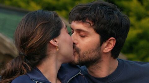 Civan se lleva a Leyla lejos de todo tras la muerte de su madre