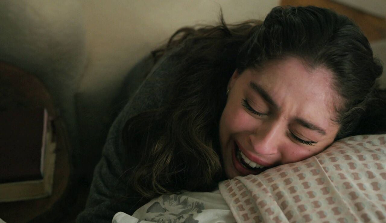 Leyla se enfrenta a uno de los momentos m&aacute;s duros de su vida: la muerte de su madre adoptiva