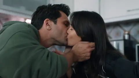 Ceylin, atormentada por sus recuerdos, ¡descubre que pudo conocer a Ilgaz hace años! Ceylin, atormentada por sus recuerdos, ¡descubre que pudo conocer a Ilgaz hace años!