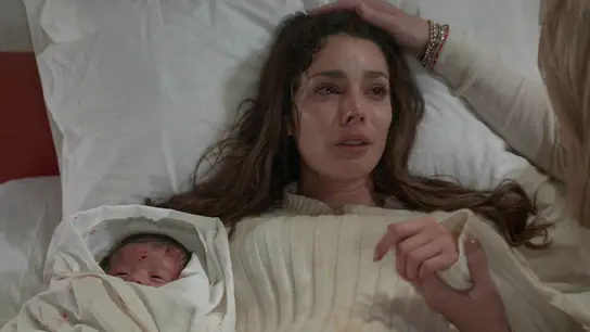 Elsa da a luz a niña preciosa en el rancho de su tía Clemencia y Armando no duda en arrebatarle a su bebé Elsa da a luz a niña preciosa en el rancho de su tía Clemencia y Armando no duda en arrebatarle a su bebé