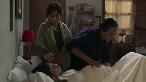 Elsa se pone de parto Elsa se pone de parto