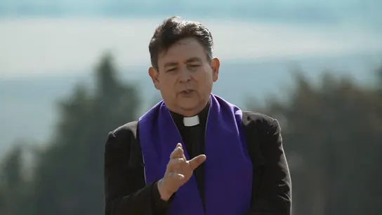 El plan de Armando es fingir que Eva ha sido enterrado El plan de Armando es fingir que Eva ha sido enterrado