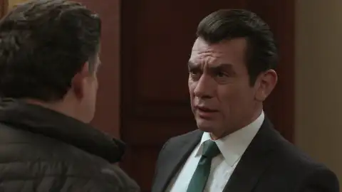 Armando intenta comprar el silencio del padre Reynaldo Armando intenta comprar el silencio del padre Reynaldo