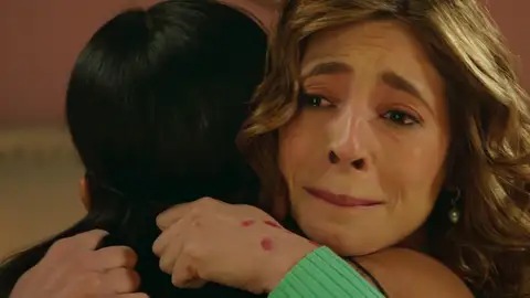 Ámbar finge indiferencia por Gabino delante de su amiga Ámbar finge indiferencia por Gabino delante de su amiga