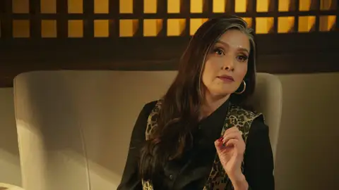 Déborah quiere quitar a Gabino a Valente Déborah quiere quitar a Gabino a Valente