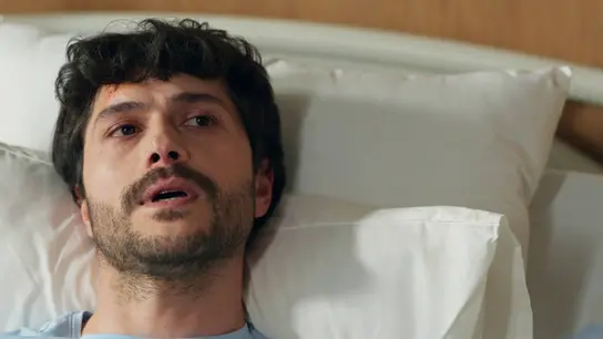 Civan descubre la verdad sobre Nur y Mali, se desploma y despierta sin recordar a Leyla, pero sí a su exprometida Civan descubre la verdad sobre Nur y Mali, se desploma y despierta sin recordar a Leyla, pero sí a su exprometida