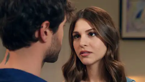 Ceren se acerca a Civan tras perder la memoria y quiere reconquistarlo Ceren se acerca a Civan tras perder la memoria y quiere reconquistarlo