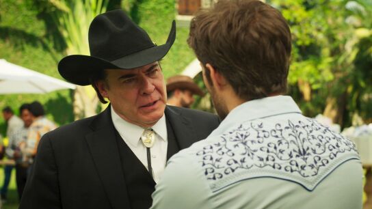 Valente pide a Alejandro que hable con Gabino