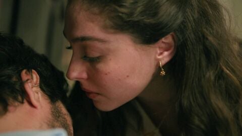 Tr&aacute;gico final para Civan: fallece pese a los desesperados intentos de Leyla y Nur por salvarle