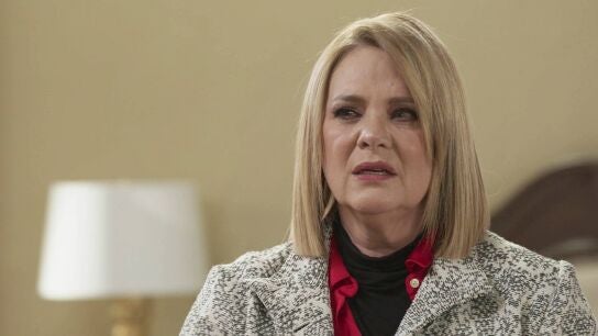 Encuentran el cuerpo sin vida de Irene y Estela empieza a sospechar que su marido Armando est&aacute; detr&aacute;s del crimen