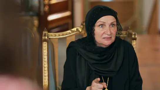 Afet tranquila a su familia: "Os prometo que Mahir se casará con Sila" Afet tranquila a su familia: "Os prometo que Mahir se casará con Sila"