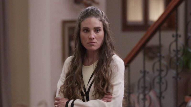 Elena estalla contra Héctor y protagoniza un duro enfrentamiento con Estela