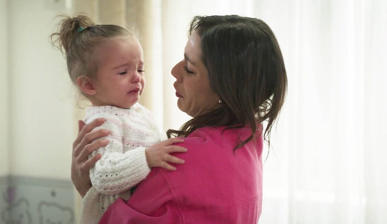 La suerte por fin sonr&iacute;e a Elsa: &iexcl;recupera a su hija Eva tras una angustiosa b&uacute;squeda!
