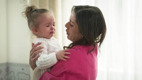 La suerte por fin sonr&iacute;e a Elsa: &iexcl;recupera a su hija Eva tras una angustiosa b&uacute;squeda!