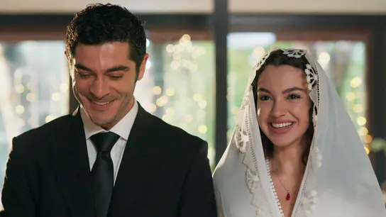 Mahir y Canfeza sellan su unión ante un rabino, aunque aún no están oficialmente casados Mahir y Canfeza sellan su unión ante un rabino, aunque aún no están oficialmente casados