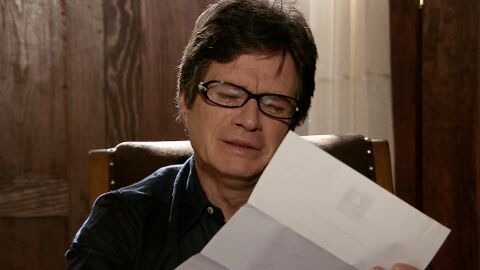 Augusto cree las pruebas que dicen que Elisa no es hija suya