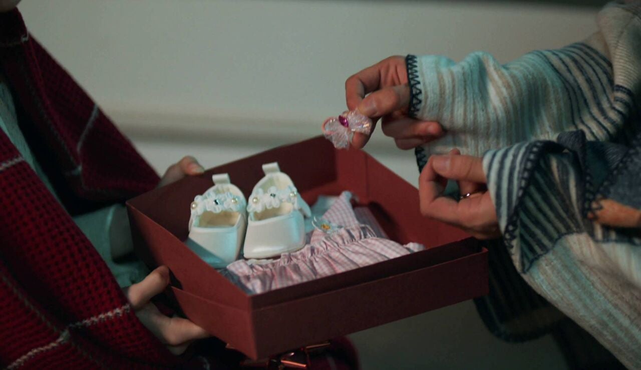 Canfeza recibe los primeros regalos para su beb&eacute; y Mahir est&aacute; convencido de que ser&aacute; una ni&ntilde;a mientras Afet sigue sin memoria