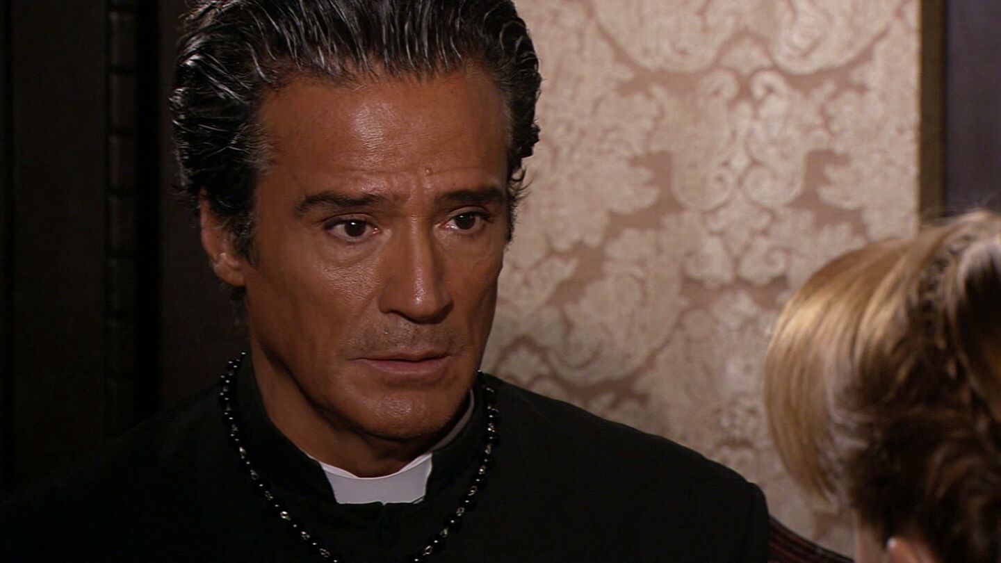 Damián descubre que Elisa se va a casar con Gael