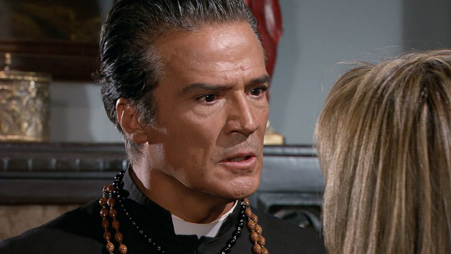 Carmina descubre que Ingrid tuvo a Gael con Rosendo