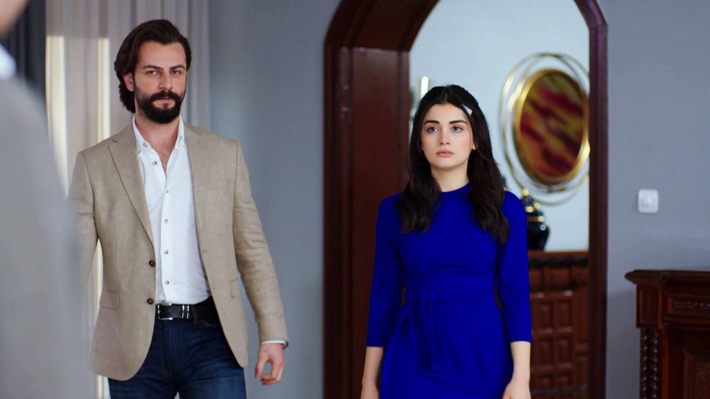 Reyhan vuelve a encubrir a Cavidan
