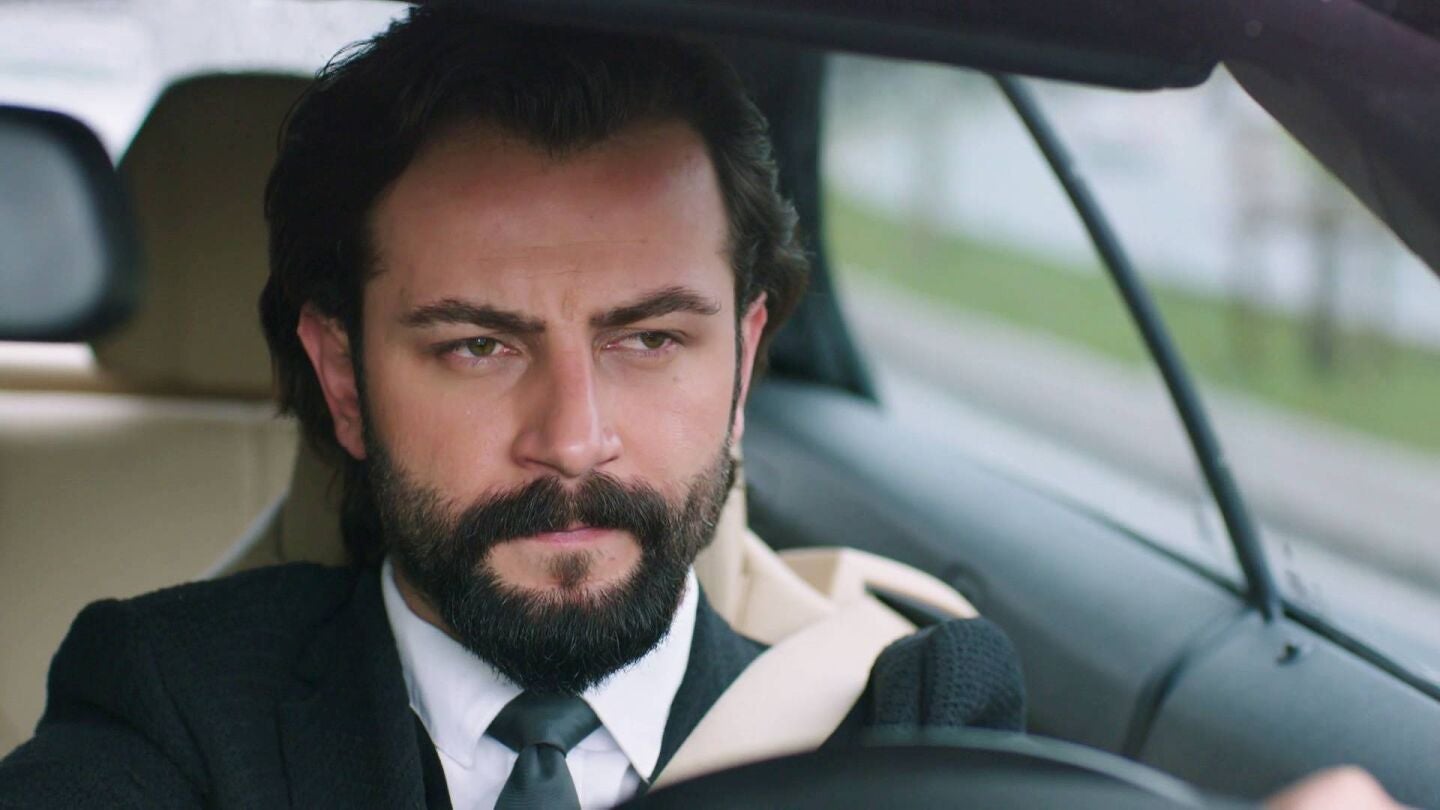 Emir cree que Reyhan lo ha engañado: "Parecías tan inocente"