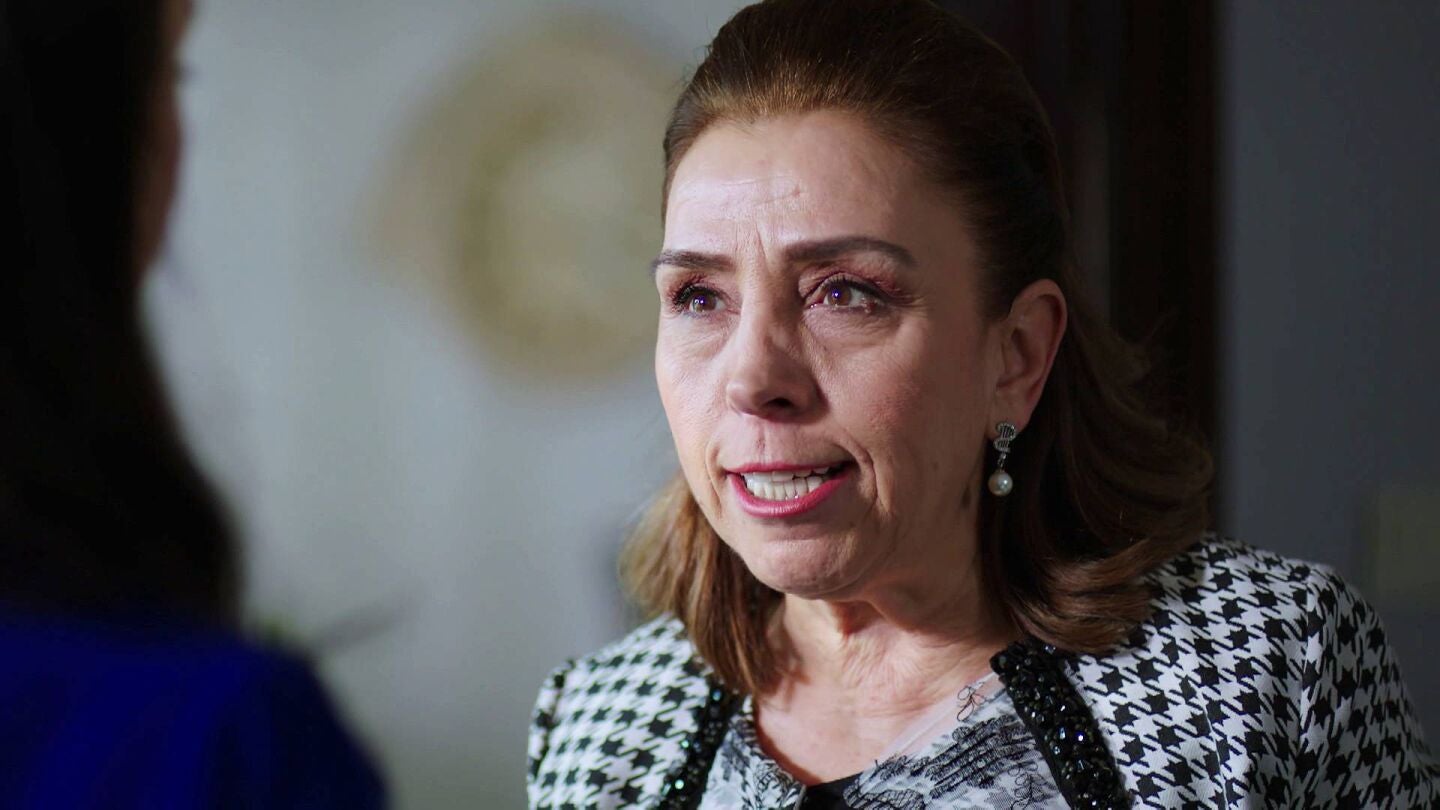  Cavidan se alegra de que Emir le haya pedido el divorcio a Reyhan 