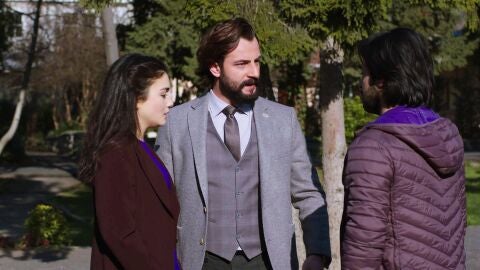 Vural traiciona a Reyhan y confirma ante Emir la mentira que puede acabar con su matrimonio