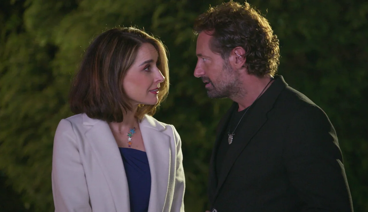 Daniela y Memo son confundidos con un matrimonio feliz