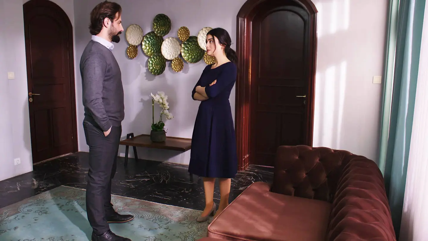 Emir se enternece al ver la dulzura de Reyhan con Masal Emir se enternece al ver la dulzura de Reyhan con Masal