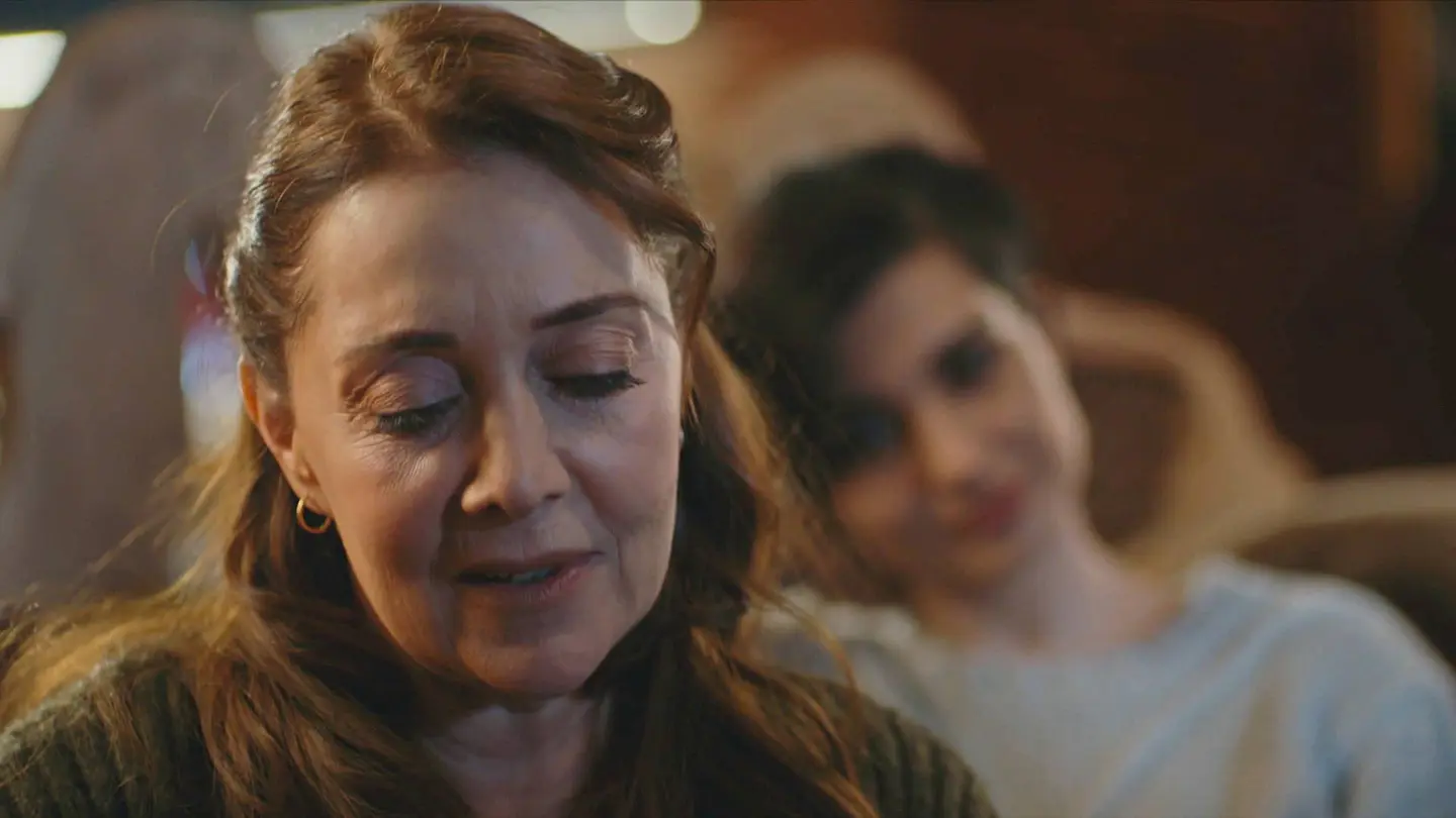 El bonito detalle de Sühan con su suegra El bonito detalle de Sühan con su suegra