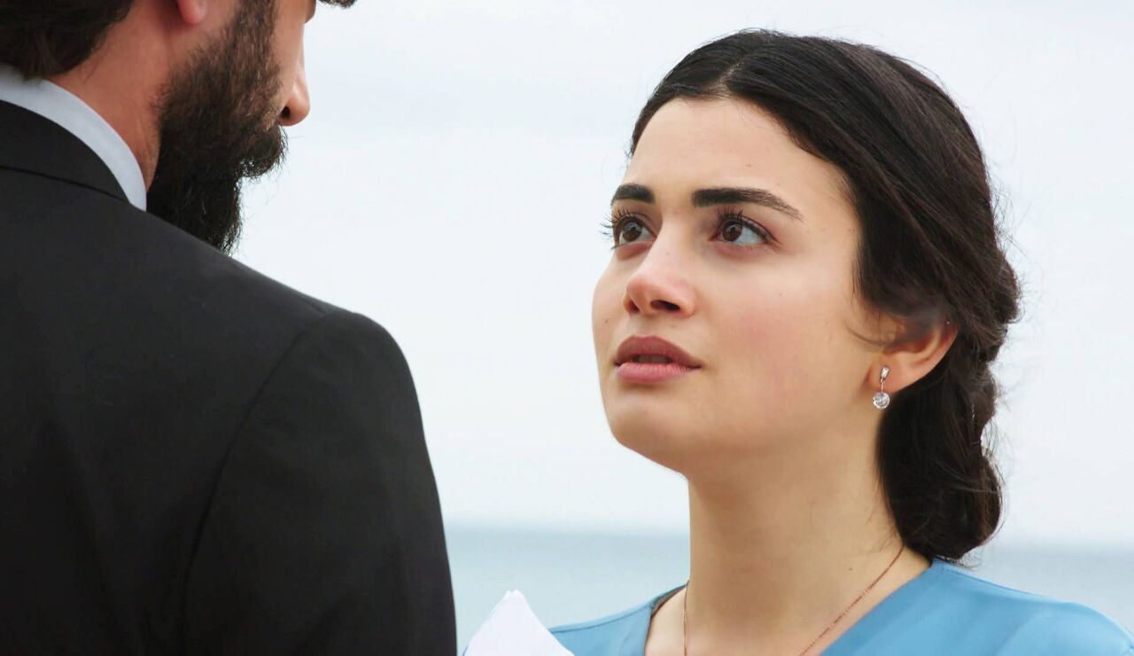 Emir prepara una cita de ensue&ntilde;o con Reyhan, pero acaba destrozando su noche m&aacute;s rom&aacute;ntica 