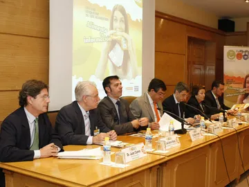 Alimenta tu información Alimenta tu información