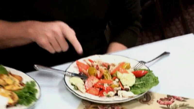 Gordon prueba la comida del Giuseppi's