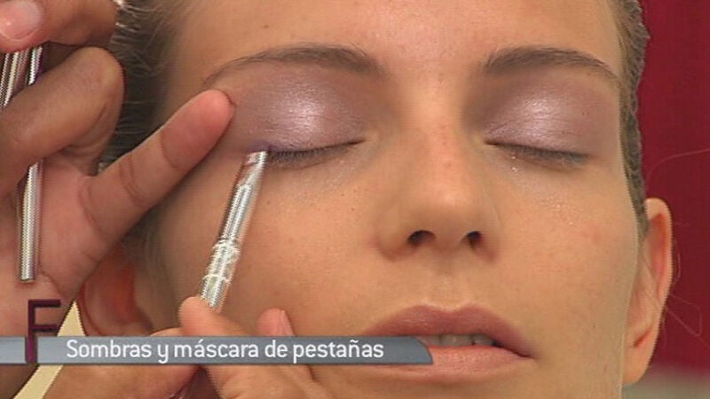 Maquillaje: Sombras y máscara de pestañas