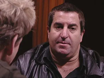 Gordon intenta ganarse a Sam Gordon intenta ganarse a Sam