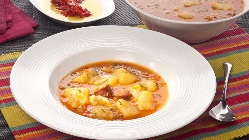Patatas con bacalao a la riojana 