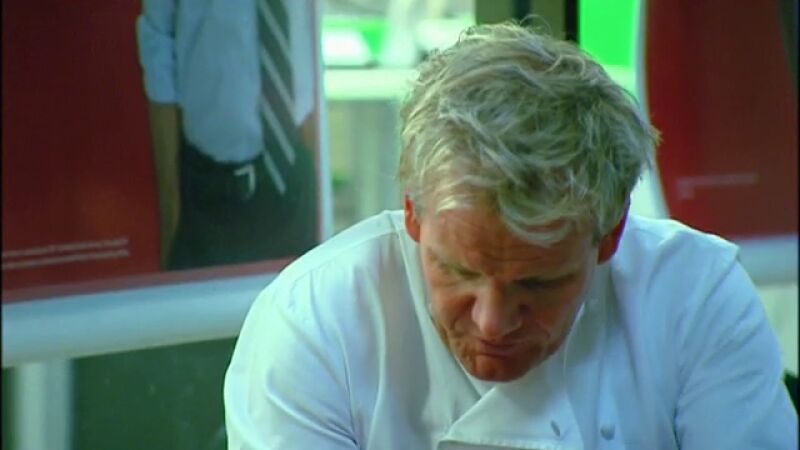 Sisi llora de impotencia