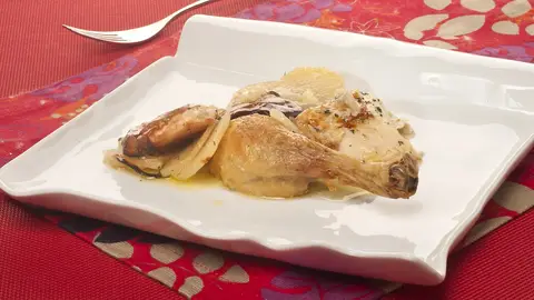 Pollo asado con manzana Pollo asado con manzana