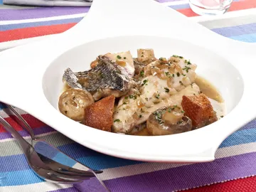 Sargo con champiñones Sargo con champiñones