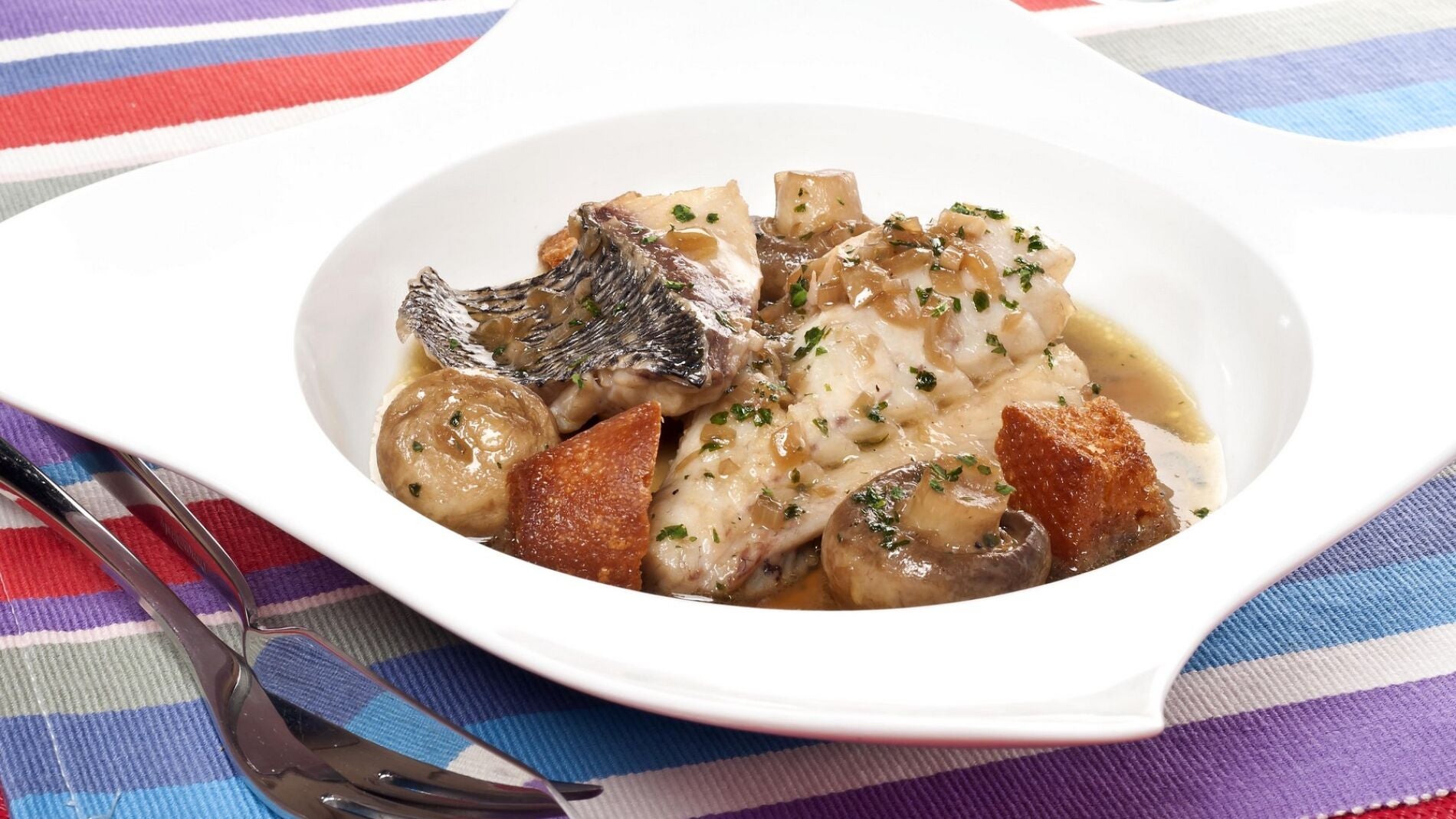 Sargo con champi&ntilde;ones