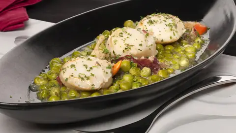 Vieiras con guisantes y jamón Vieiras con guisantes y jamón