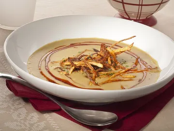 Crema de lentejas al curry con patatas paja Crema de lentejas al curry con patatas paja