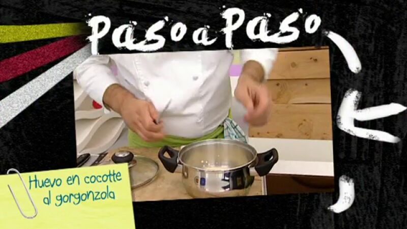 Paso a paso huevo en cocotte al gorgonzola