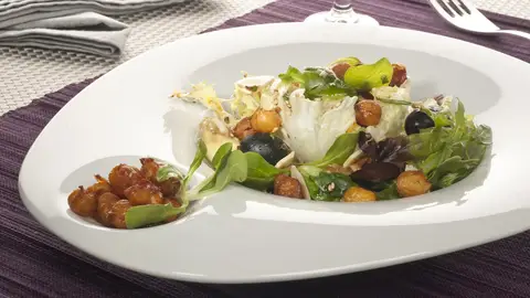Ensalada de garbanzos fritos Ensalada de garbanzos fritos