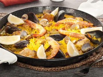 Paella mixta Paella mixta