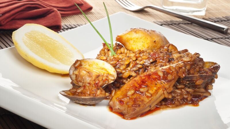 Ingredientes para el arroz con chipirones